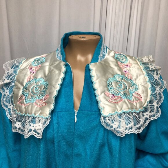 Vintage Robe Ashley Taylor Size Medium Blue Long Sleeve House Coat Embroidered - Picture 3 of 8